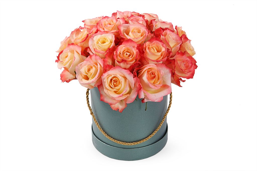 Букет 25 роз Кабаре в шляпной коробке от СоюзЦветТорг