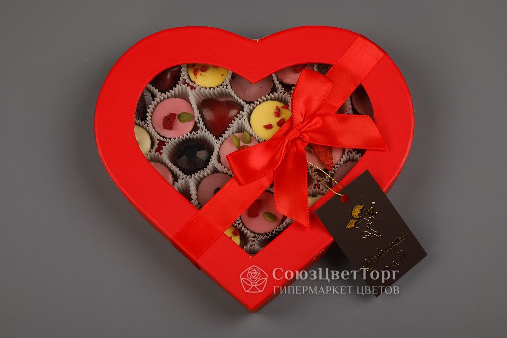 Набор конфет «Сердце» от СоюзЦветТорг
