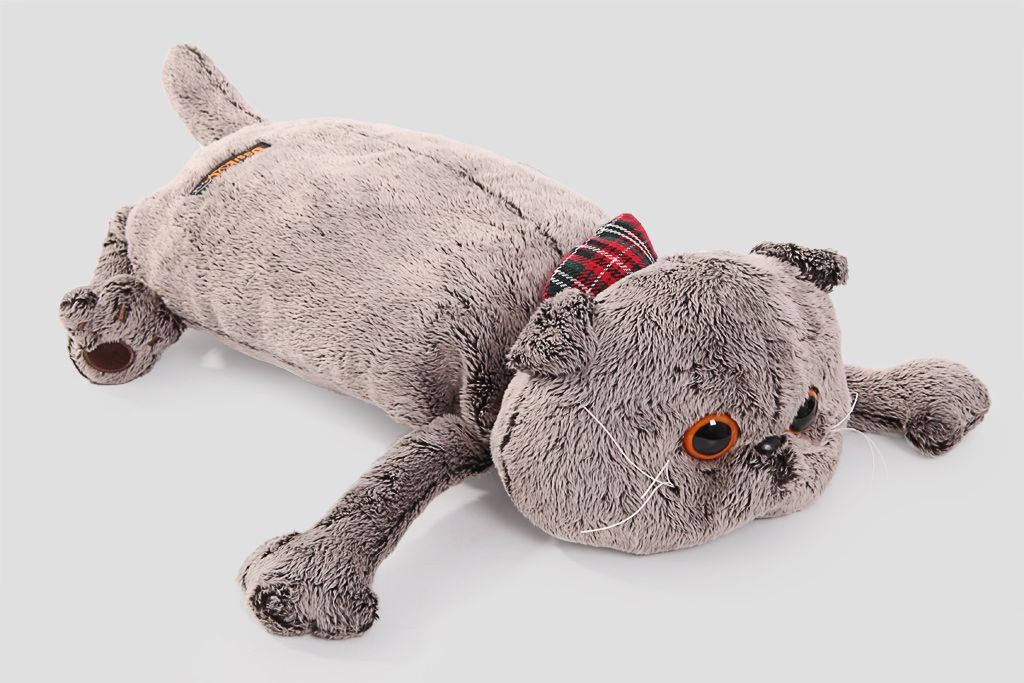 

Кот-подушка Басик
