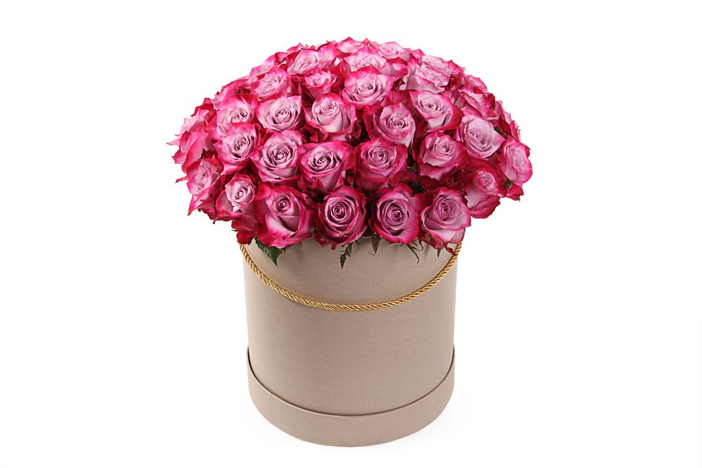 Букет 51 роза Дип Перпл в шляпной коробке от СоюзЦветТорг