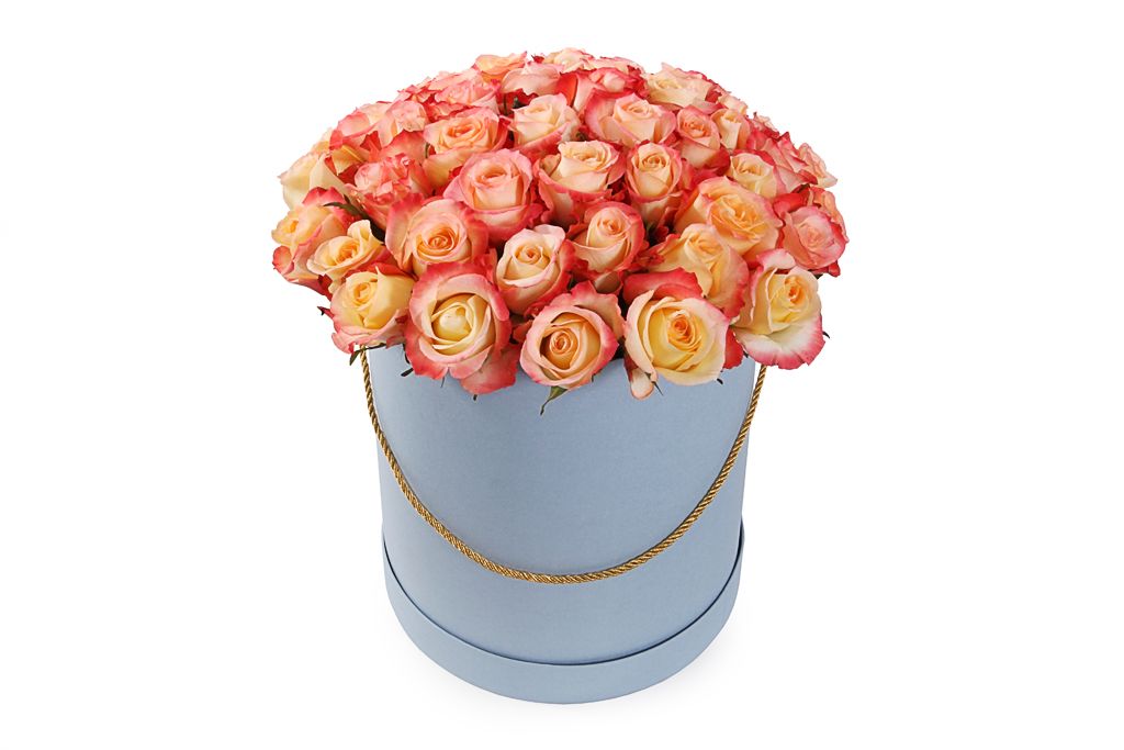 Букет 51 роза Кабаре в шляпной коробке от СоюзЦветТорг