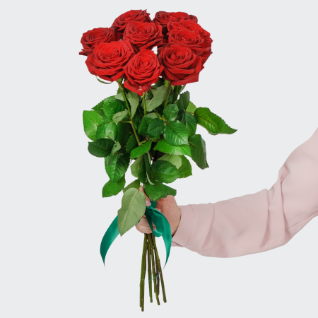 Букет 9 красных роз Ред Наоми (60 см) Букет 9 красных роз Ред Наоми (60 см)