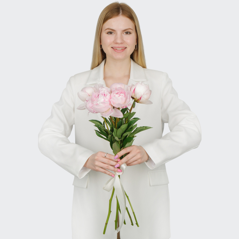 Букет из пионов 5 комплиментов Букет из пионов 5 комплиментов