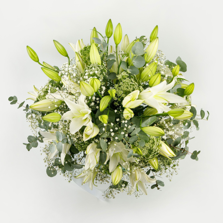 Букет с лилиями в коробке Беатриче Букет с лилиями в коробке Беатриче