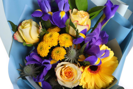 Букет с ирисами Близость Букет с ирисами Близость