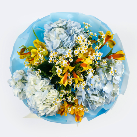 Букет с гортензиями Озерный край Букет с гортензиями Озерный край