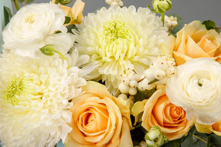 Букет в кашпо Уют и счастье Букет в кашпо Уют и счастье