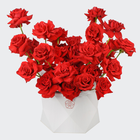 Букет в коробке Валентинка (35 роз) Букет в коробке Валентинка (35 роз)