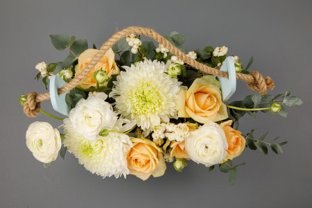 Букет в кашпо Уют и счастье Букет в кашпо Уют и счастье