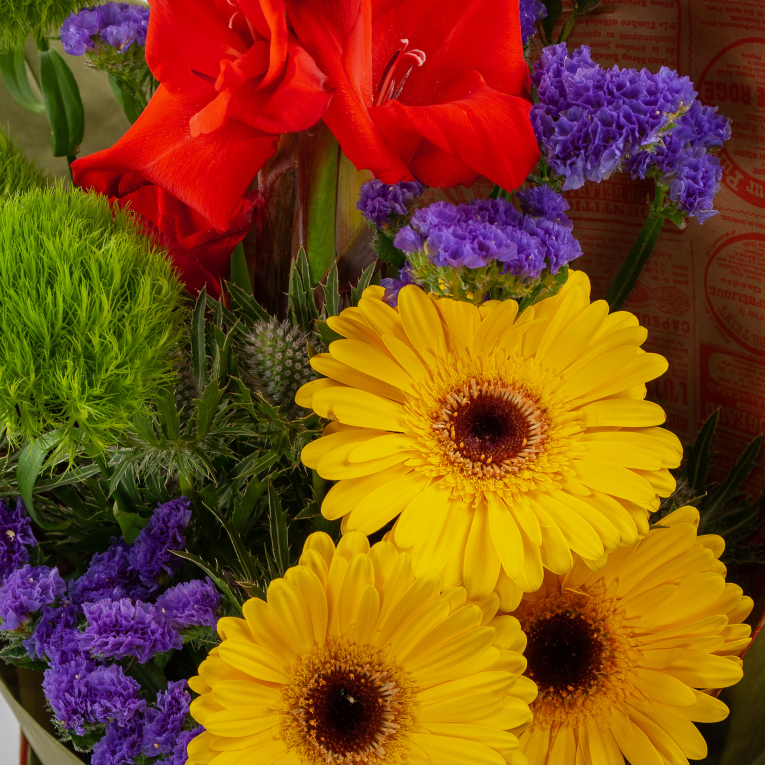 Букет с гладиолусами Радужный час Букет с гладиолусами Радужный час