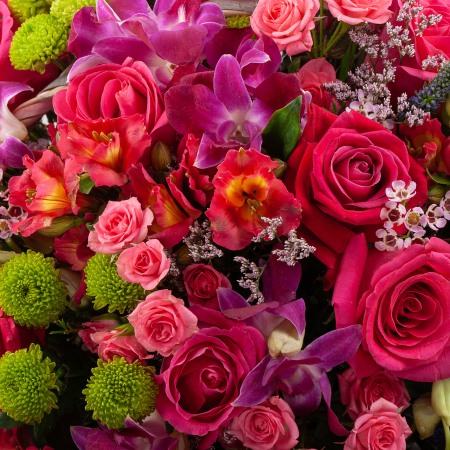 Букет в корзине Малиновые тропики Букет в корзине Малиновые тропики