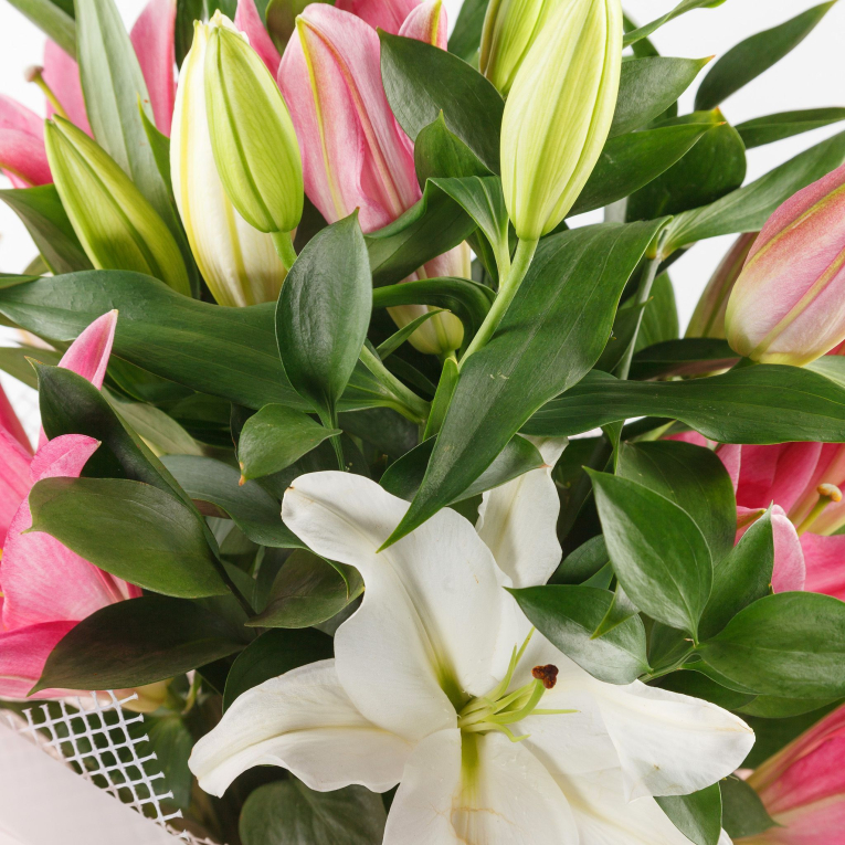 Букет с лилиями Сбежавшая невеста Букет с лилиями Сбежавшая невеста